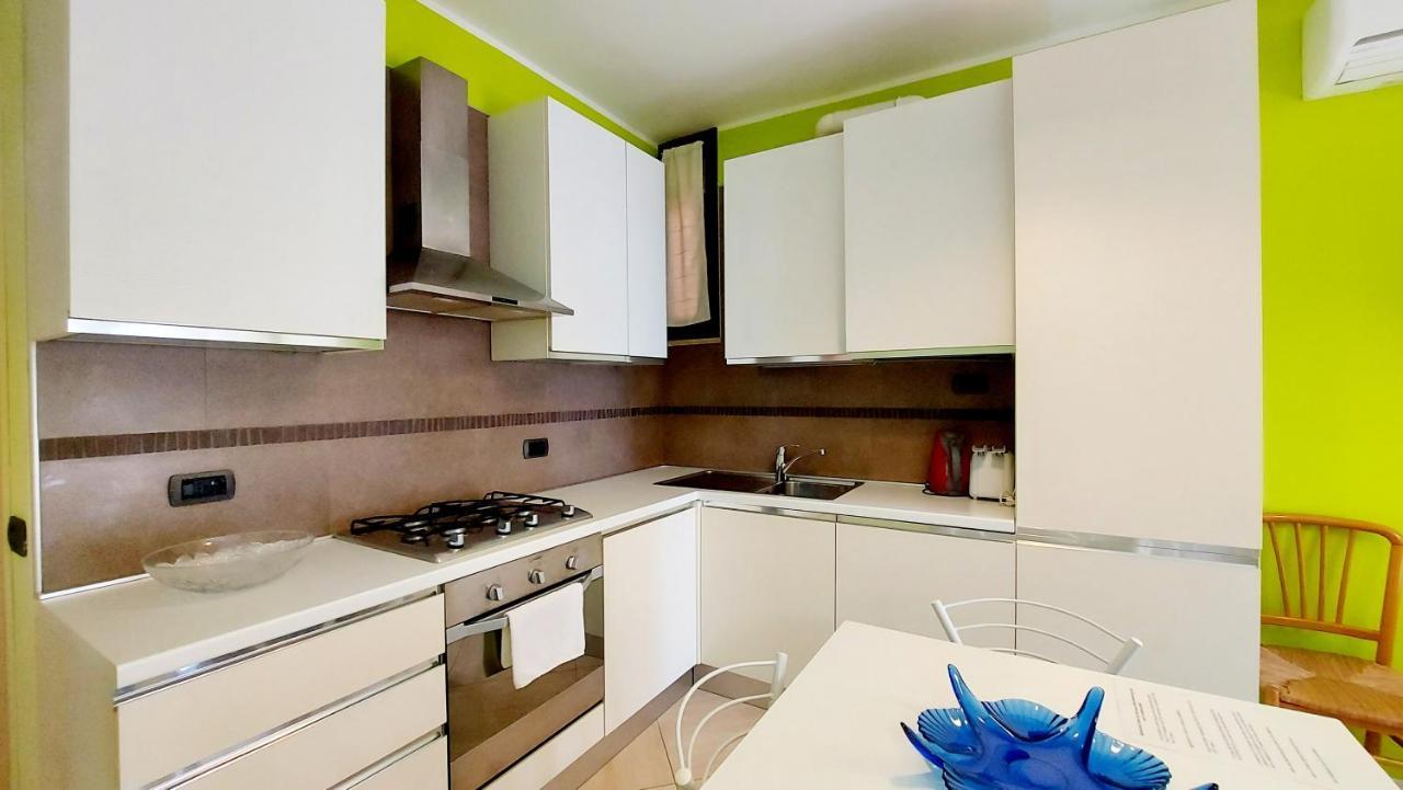 Colors Pool Apartment Bardolino Exteriör bild