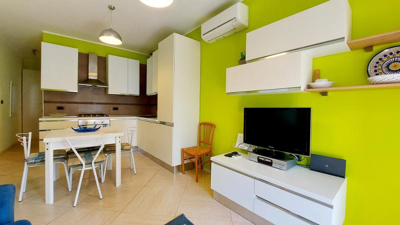 Colors Pool Apartment Bardolino Exteriör bild